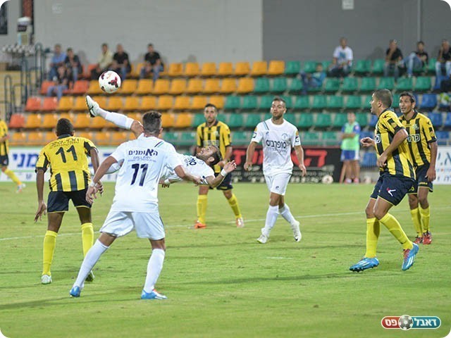 קיריטאדזה עם מספרת וירטואוזית (ארנון לוי)