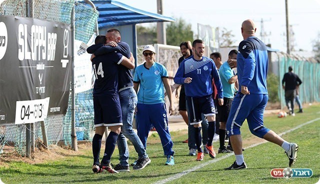 אהוד מערבי חוגג עם אילן סויסה (עודד חסין)