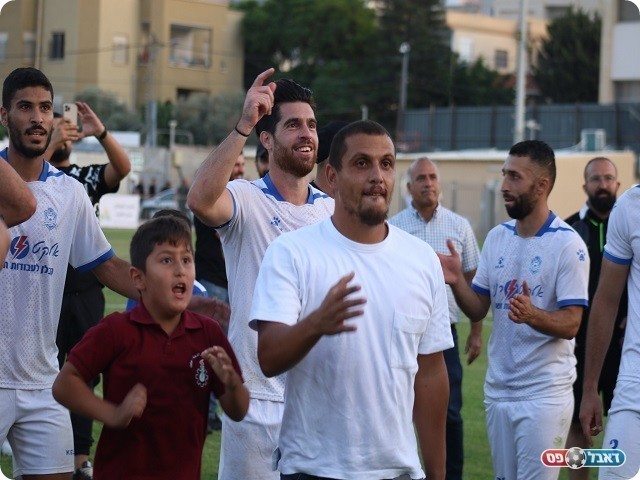 כמה קשה - ככה מתוק. שחקני שפרעם ופיראס מוגרבי חוגגים (דאפר מאחמיד)