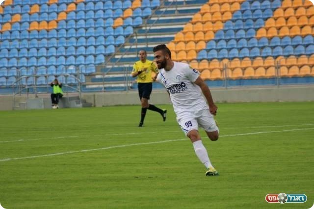 שער נפלא שבישר טובות. ויקטור מרעי (עודד חסין, באדיבות BEST-BALL)