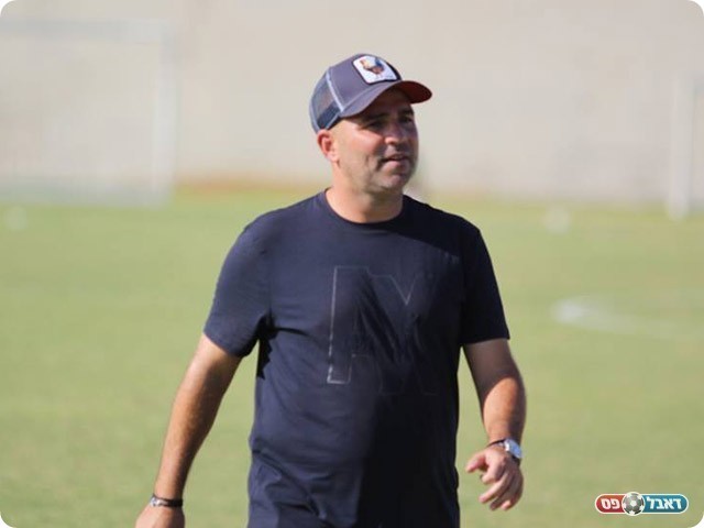 קבוצתו לא הופיע למשחק. מאמן הרצליה מומו ניסטל (דאפר מחאמיד)