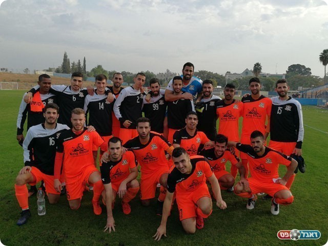 קבוצת הסיבוב. הסקציה נס ציונה (אביחי דלאל)