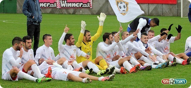 שחקני נס ציונה בסיום (לירן דורף)