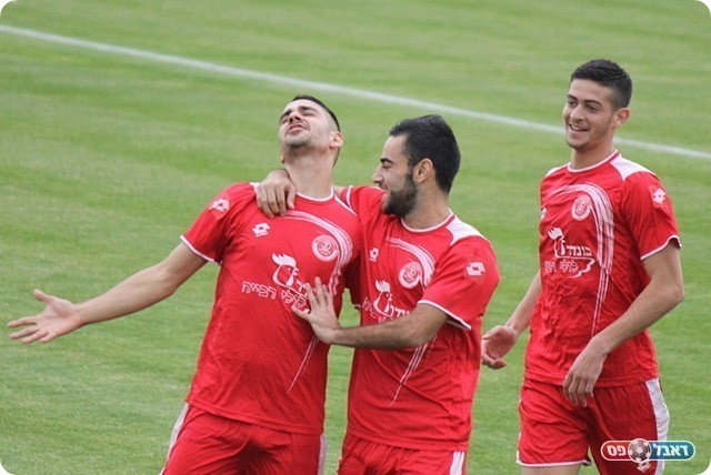 אזולאי חוגג (אנטולי רובינסקי)