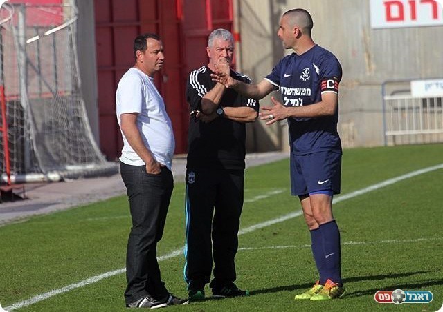 סויסה יחד עם מרדכי וקיצי (לירן דורף)