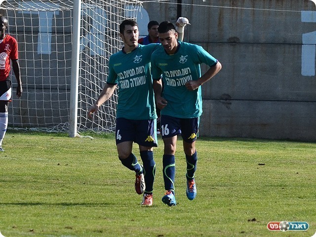 קשר כפר קנא, איאד סלביס