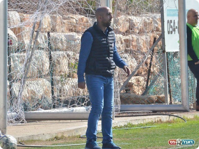 גאה בשחקנים שלו. סמארה (אבי רביבו)