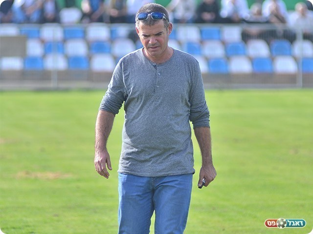 לא ריחם על שחקניו בהפסקה, עודד קוטר (ארנון לוי)