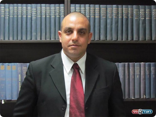 המתמחה בעולם הספורט בכלל ובייצוג כדורגלנים בפרט. חייק