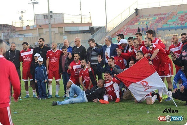 שחקני הקבוצה בסיום