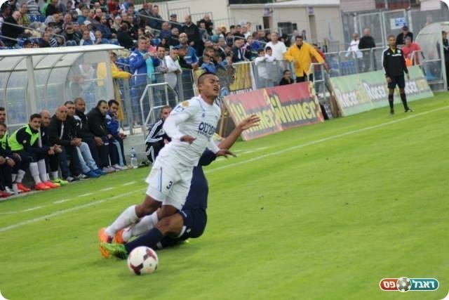 כישרון מיוחד. מתן פלג מטבריה, בלבן (עודד חסין, באדיבות BEST-BALL)