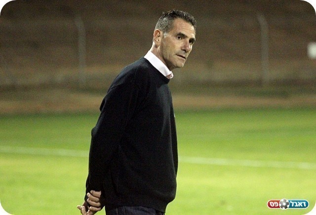 מאמן כפ"ס, פליקס נעים, מבחן ראשון מול קבוצה מהלאומית