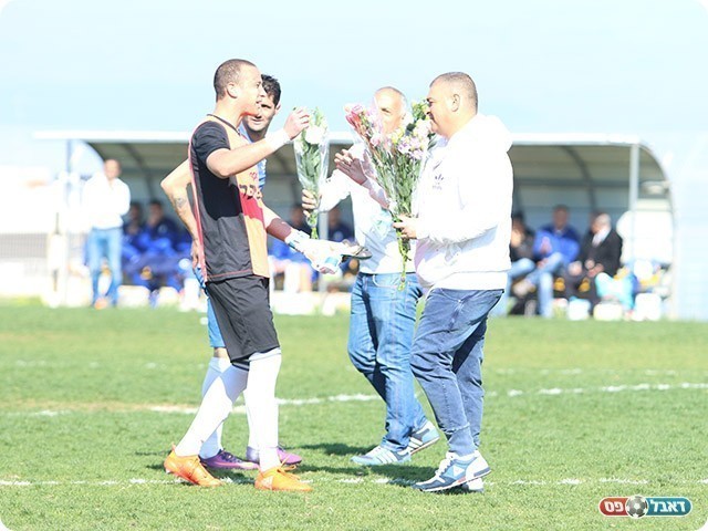 זיסקינד מתקבל בברכה (עודד חסין)