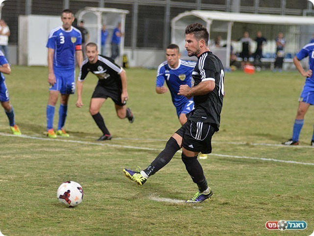 דניאל עושה זאת נכון (ארנון לוי)