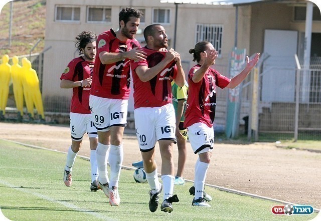 צבאג חוגג עוד שער במדי קטמון