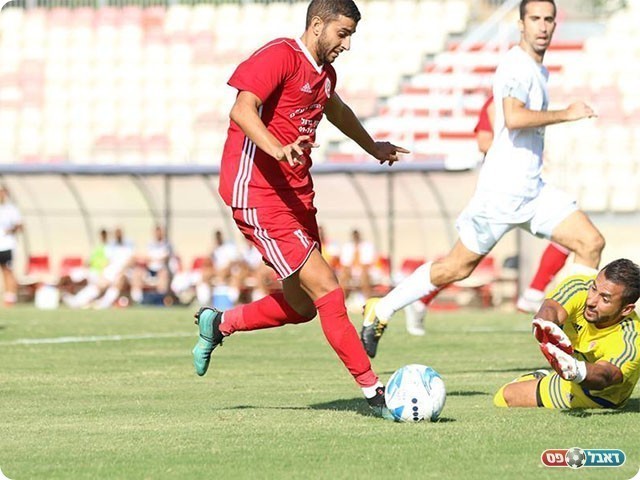 צברי חולף על פני חלאיילה (נזיה סולטאן)