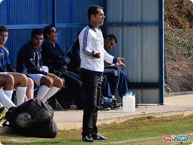 מאמן קריית אתא צדוק מלכה (צילום: ארנון לוי)