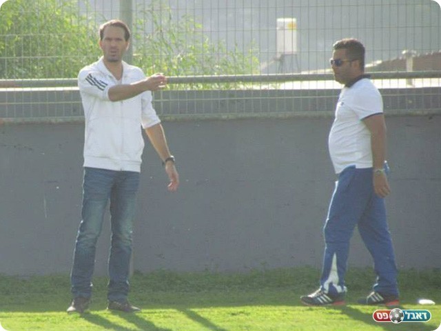 מאמן אולגה, צחי אילוז (חן קורקוס)