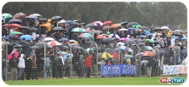 הקהל של אולגה בדרבי קודם