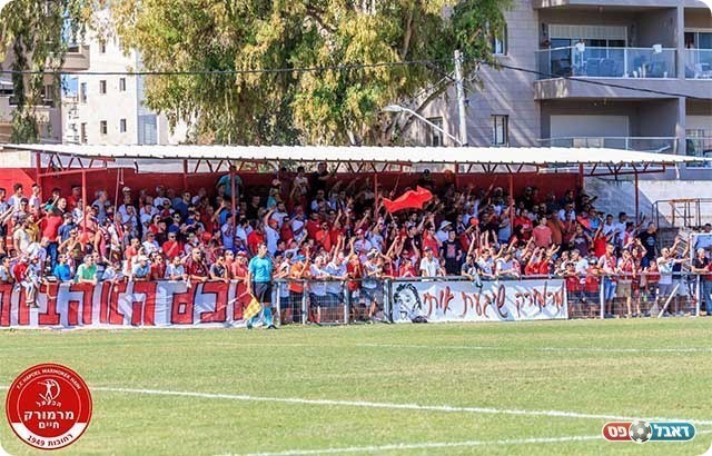 הצבע האדום שולט (יוסי סוריק)