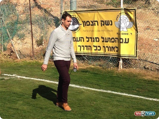 יצליח להשאיר את צור שלום בליגה? קובי דנינו, מאמן הקבוצה (עדי מלול)