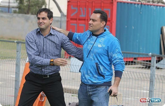 שני המאמנים. רון קלר (מימין) ותומר אסולין (שלומי גבאי)