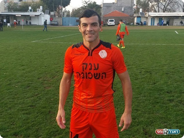 קרלוס צ'קאנה בסיום המשחק (שלומי והבה)