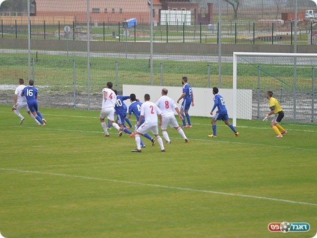 ההתקפה ההונגרית בניסיון מבעיטת קרן (קובי פורטל)