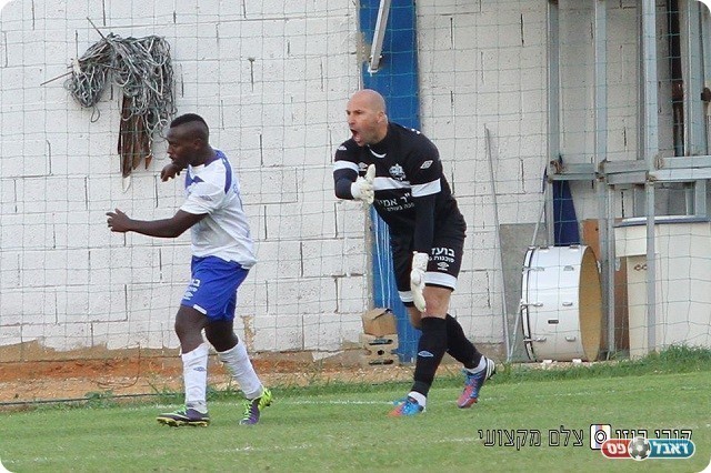 נפצע בדקה ה-30, שיחק עד הדקה ה-63. רוזינקוביץ' בשער (קובי רוזן)