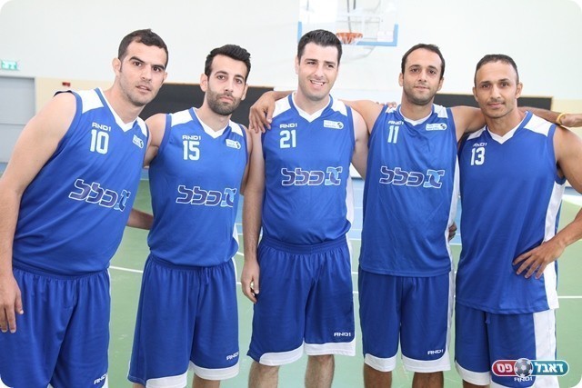 ניצחון חשוב להמשך. שחקני "כלל ביטוח" (שלומי גבאי)