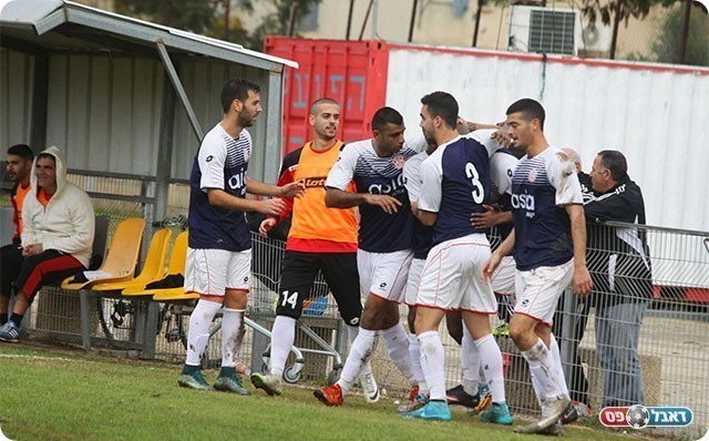 שחקני חדרה מאושרים (שלומי גבאי)