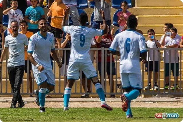 שחקני דימונה (איציק קדוש)