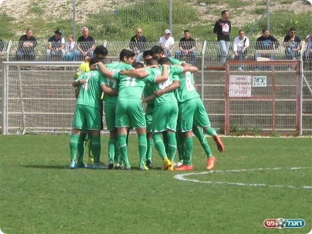 שחקני דליה בפתיחת המשחק (שי חדד)