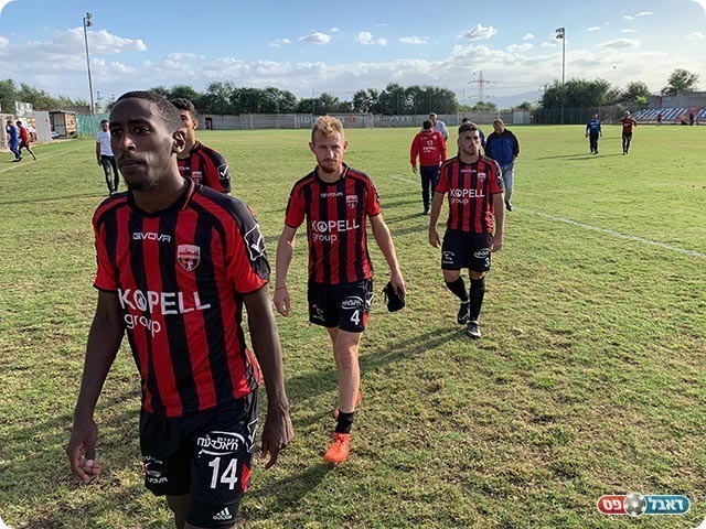 שחקני "רובי שפירא" בסיום