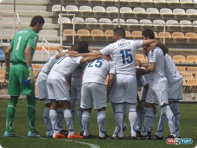 שחקני כפר כנא (מיכה פישנזון)