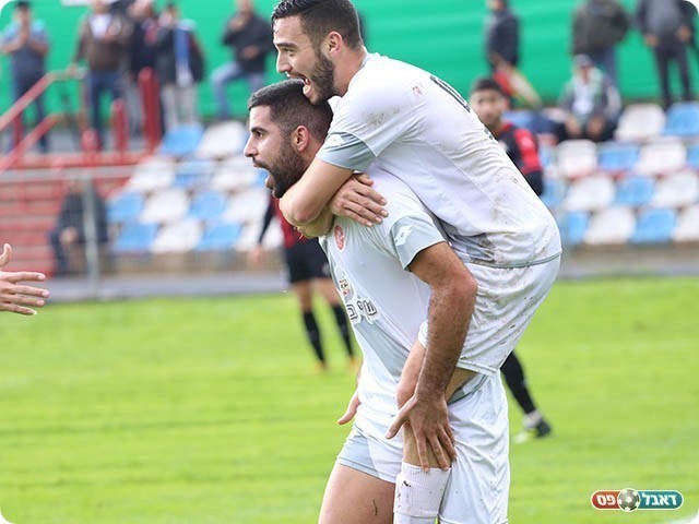 שחר בן ארי ואביב כהן (קובי פורטל)