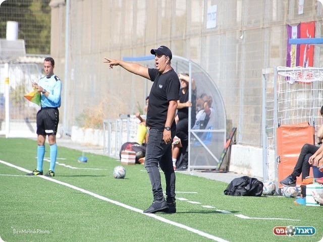 מעריך את המאמץ שהשקיעו שחקניו. שלומי שלמה (בן מלניק)