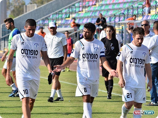 בן דוד, לינדר ועקיבא (ארנון לוי)