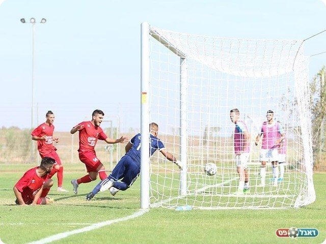 עוד כדור ברשת (עודד חסין)