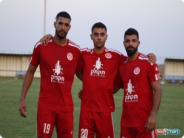 החתומים על הקאמבק של זלפה (דאפר מאחמיד)