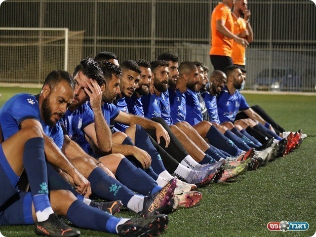 יגיעו חדים או שאננים למשחק הליגה מול הפועל כפר כנא? שחקני שפרעם חוגגים (דאפר מאחמיד)