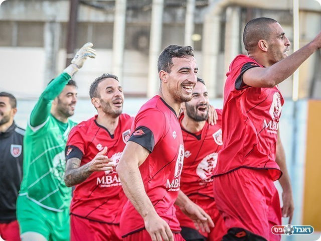 חגיגה גדולה בקרב שחקני כפר קאסם (וואסים מוואסי)