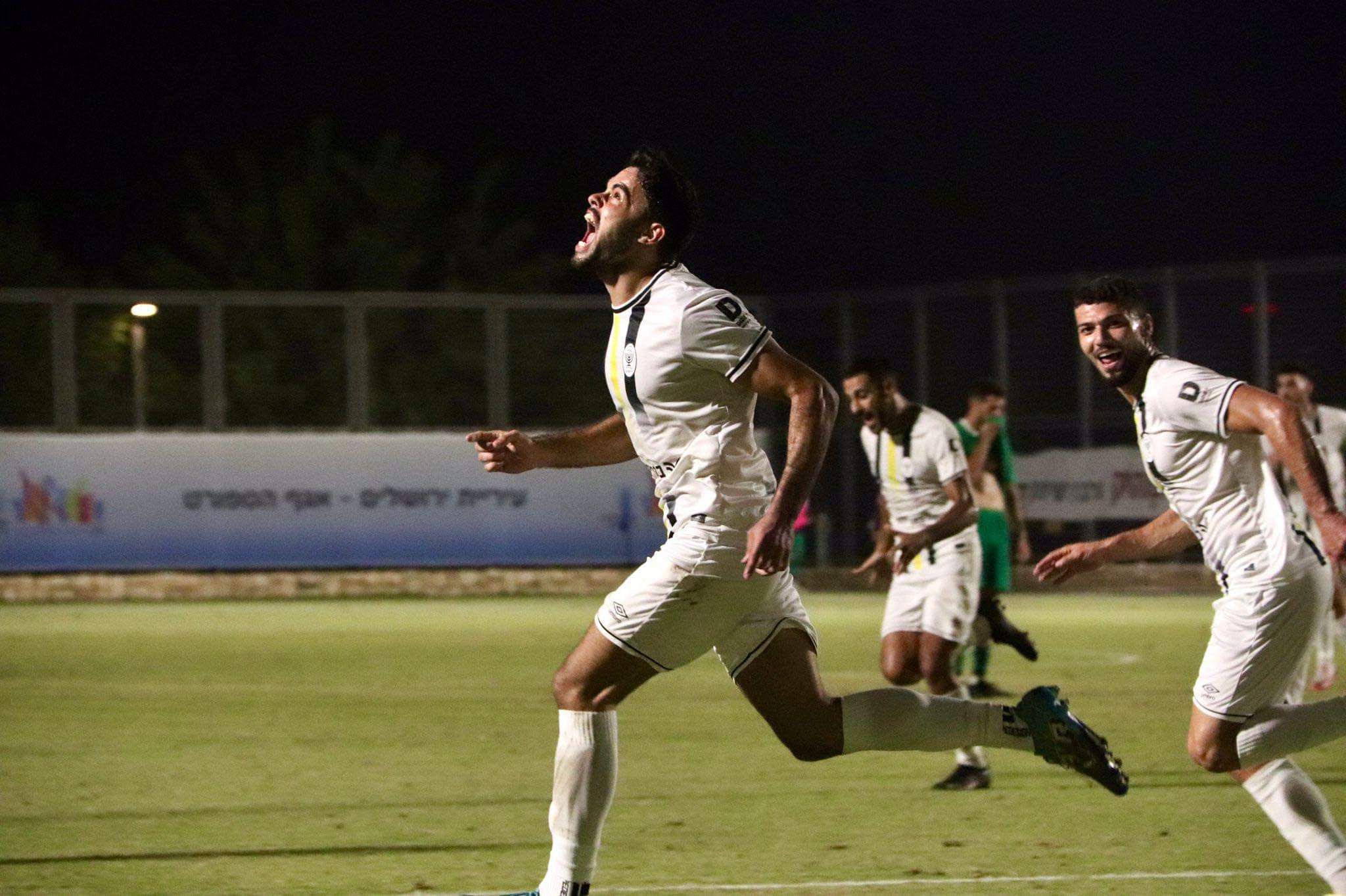 שוורץ חוגג (גלעד אימס)