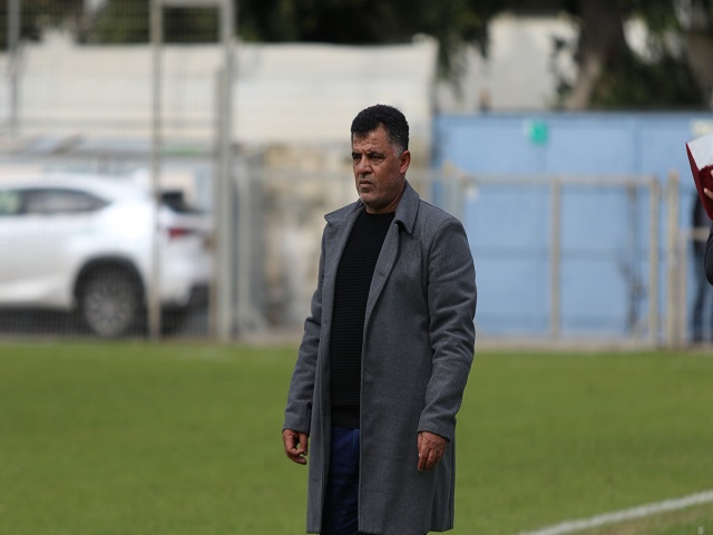 ניהול משחק מצוין. הישאם זועבי, מאמן כפר כנא (דאפר מאחמיד)