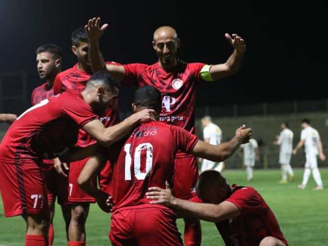 שחקני באקה חוגגים (וואסים מואסי)