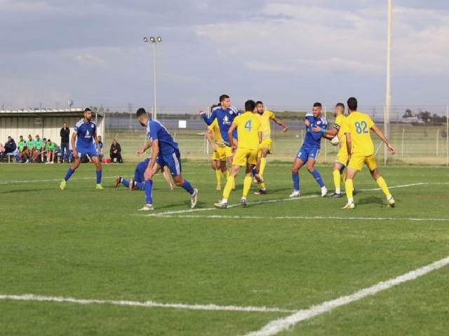 הכחול עולה. שחקני זלפה ברחבת טמרה (דאפר מאחמיד)