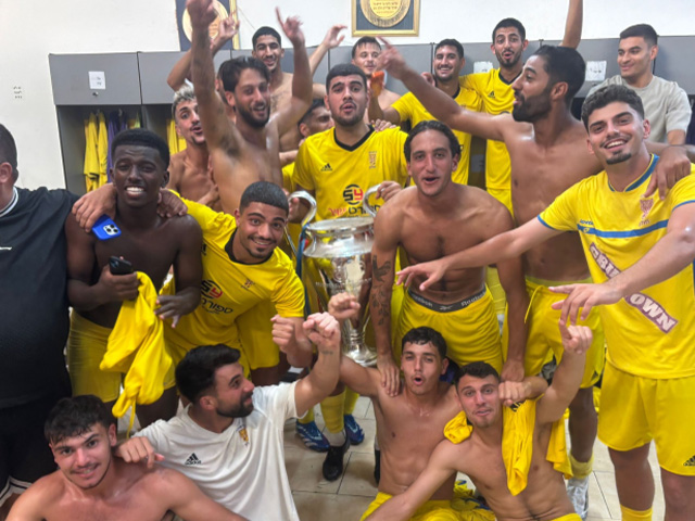 שחקני חולון