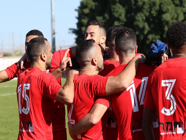 קאמבק מרשים. שחקני טירה (דאפר מאחמיד)