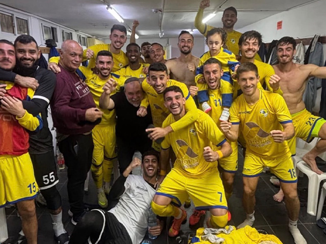 שחקני יבנה בסיום המשחק (אינסטגרם)