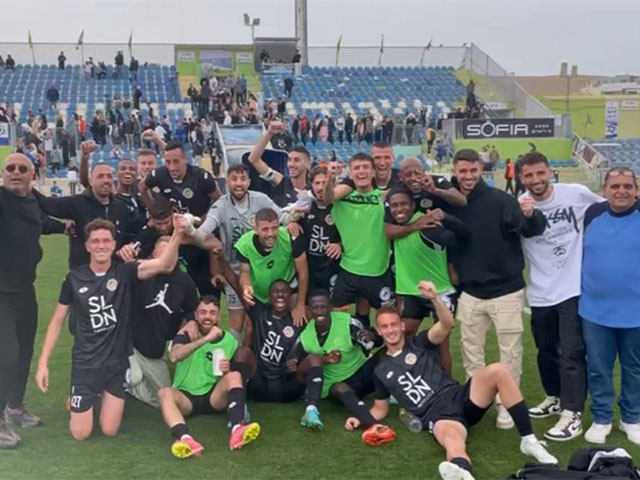 שחקני כפר שלם בסיום (כפר שלם)